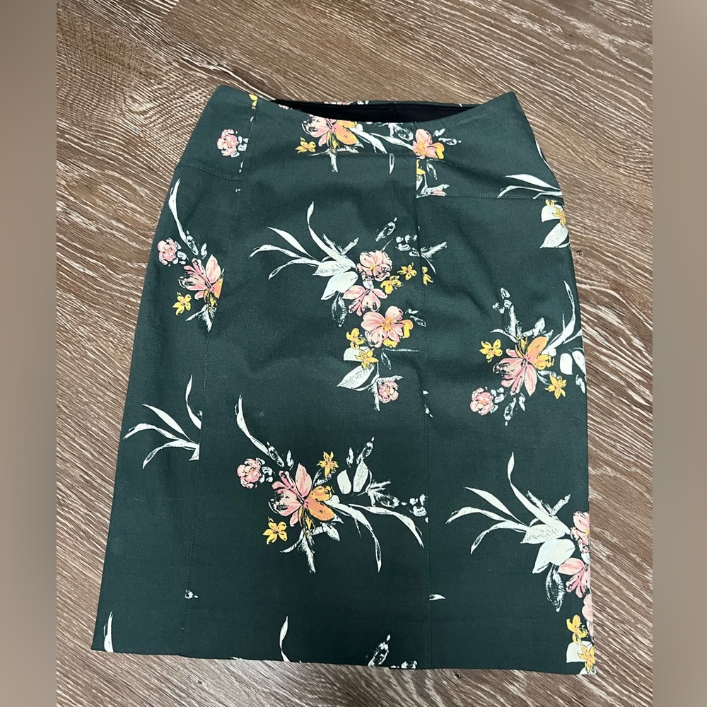 LYSSE, Size Small, Green Floral